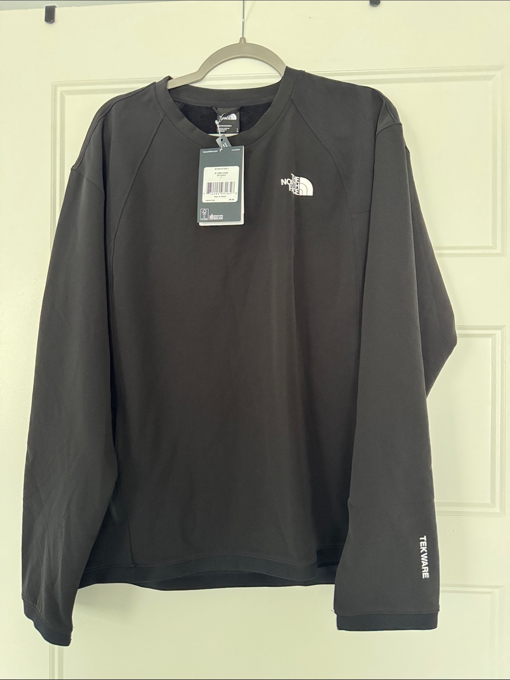 The North Face Men's Black Crewneck Tekware Sweatshirt